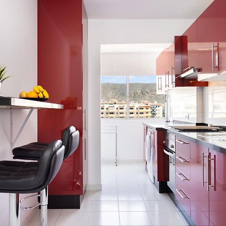 Black And White Apartment Free Wifi Los Cristianos  Exteriör bild