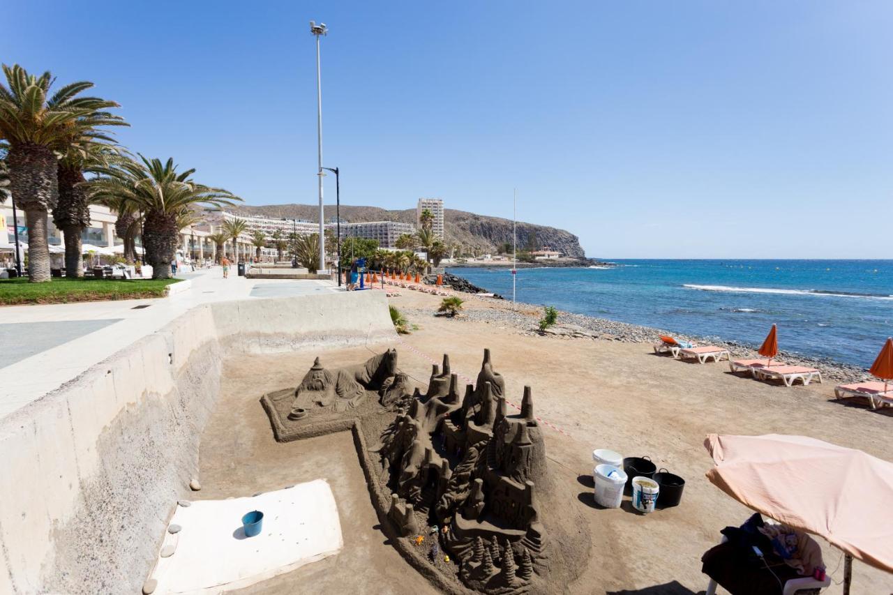 Black And White Apartment Free Wifi Los Cristianos  Exteriör bild